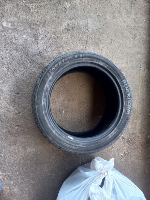 Продам комплект летних шин состояние отличное писать на вп