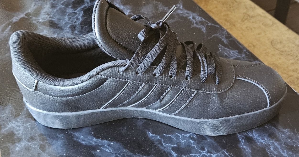 НОВИ маратонки Adidas