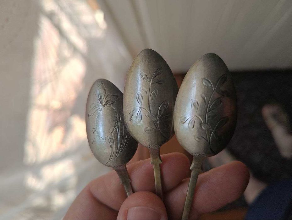 Серебряные Антикварные ложки.