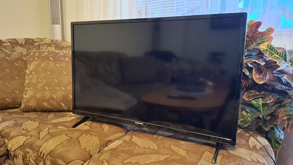 Телевизор 32 инча Telefunken Android  Full HD