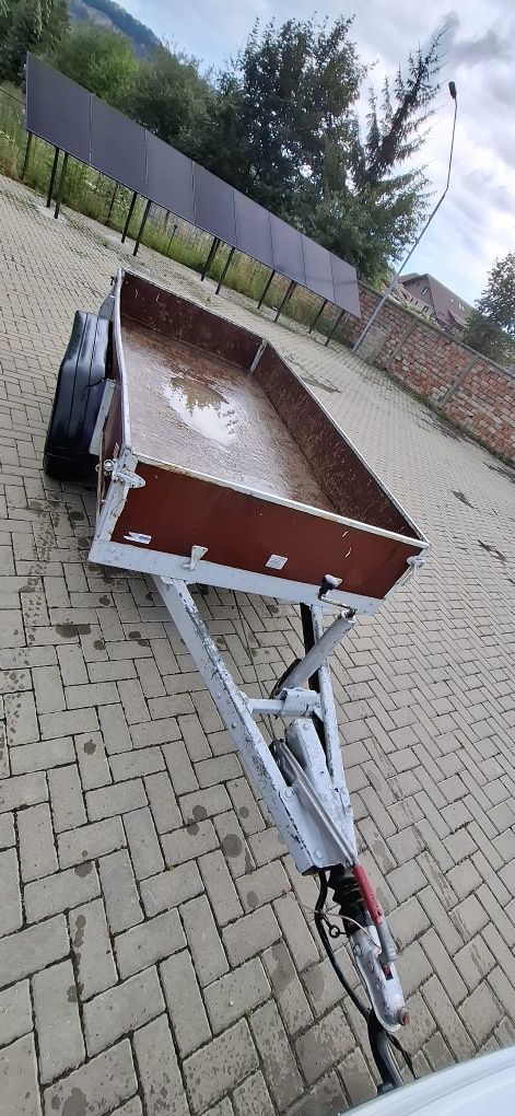Vând remorcă cu sistem de frânare masa maximă 2000kg