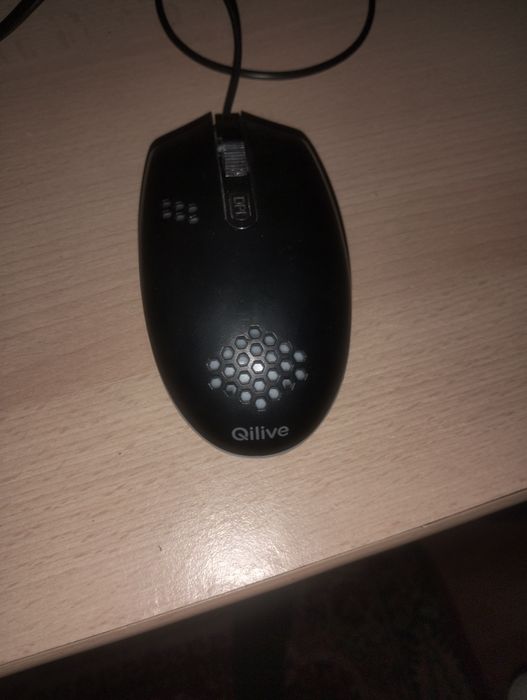 Mouse Qilive cu fir