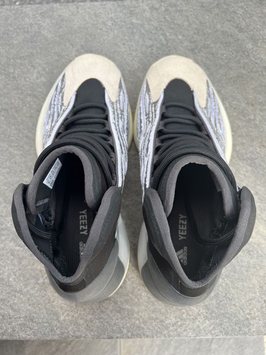 Sneakers Yeezy QNTM