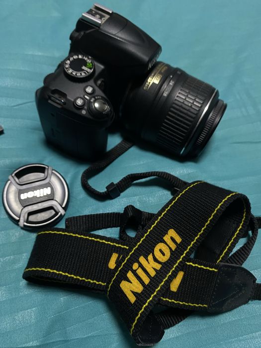 Camera Nikon D3000
