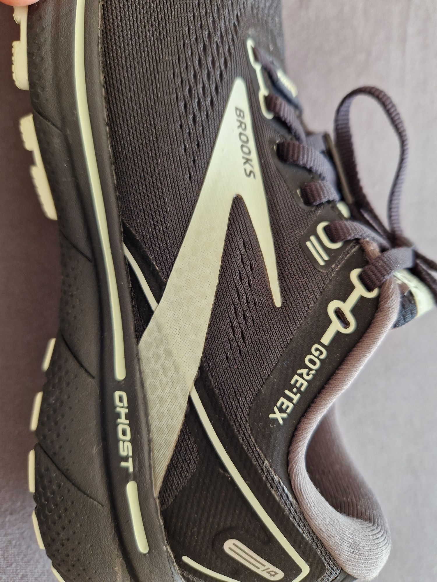 Brooks Ghost 14 Gore-Tex, 38