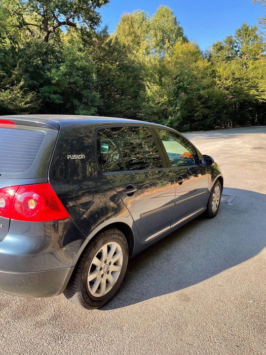 Vând pentru dezmembrat Golf V 1.4 FSI