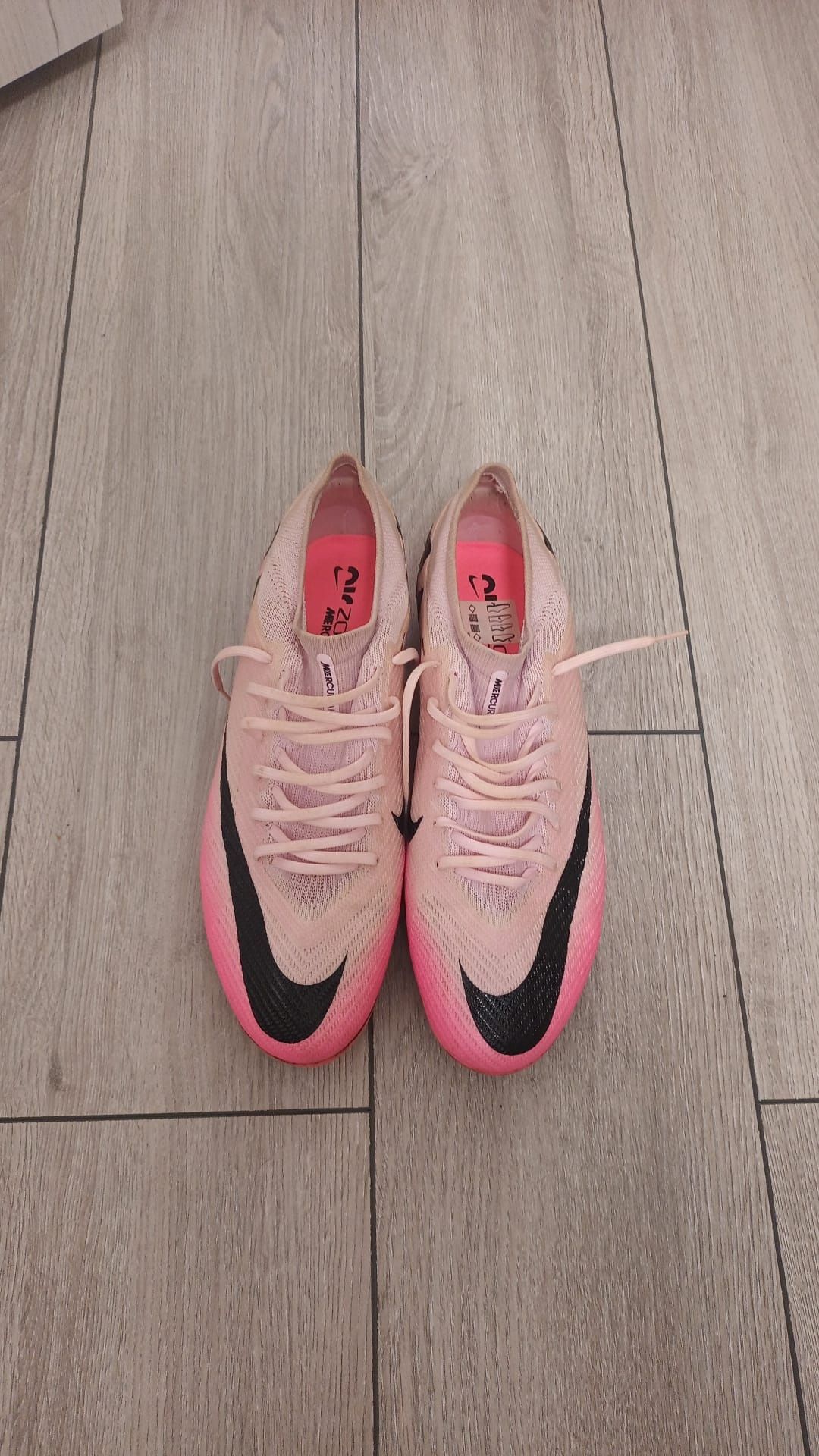 Ghete de fotbal nike vapor 9. 47