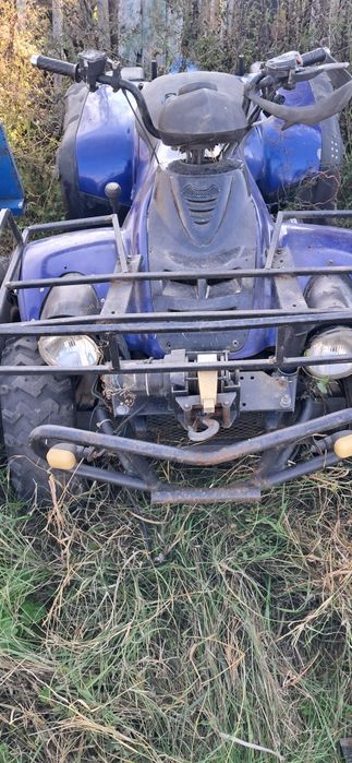 Vind Atv Linhai worker