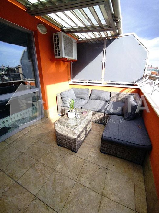 Дава се под наем Тристаен апартамент в София, Център - 135 кв.м за 1000 € - Снимка #9