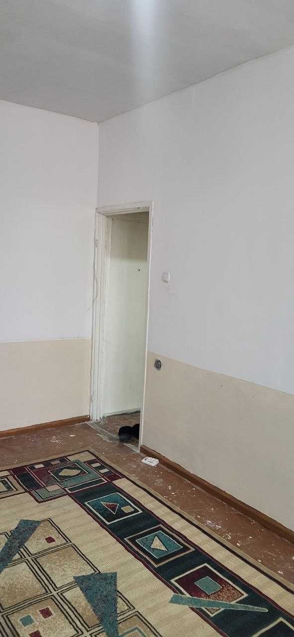 СРОЧНО !! Продается квартира в Яшнабаде 1/3/4 ( 37 кв/м ) Мас Панеллый