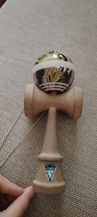 Vând kendama krom noia 6