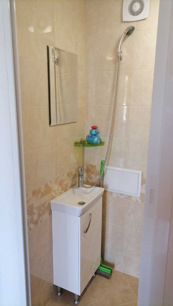 Дава се под наем Едностаен апартамент в Карлово - 35 кв.м за 178.5 € - Снимка #7