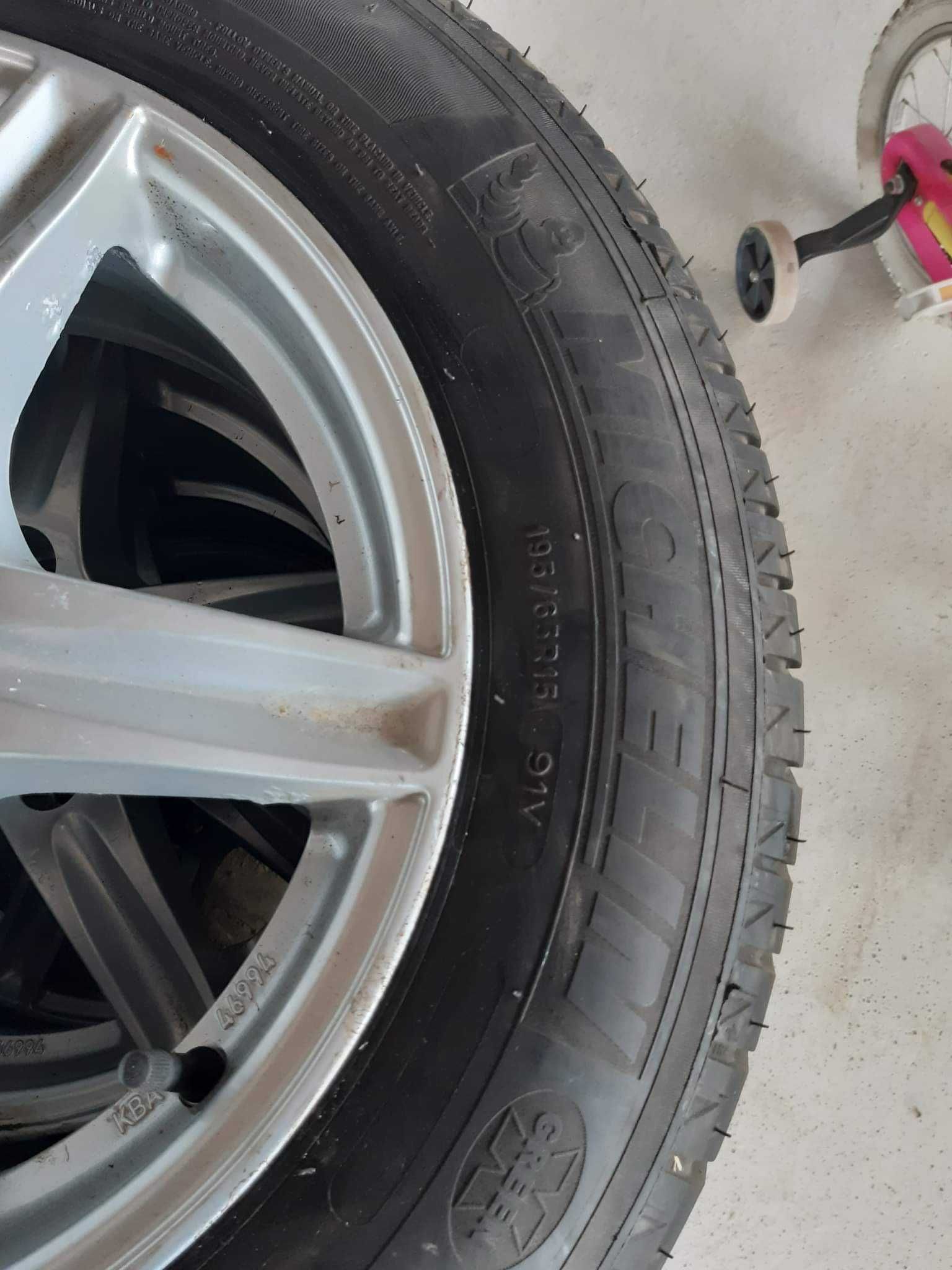 Schimb cauciucuri de vară Michelin in stare perfectă, 195/65 R15