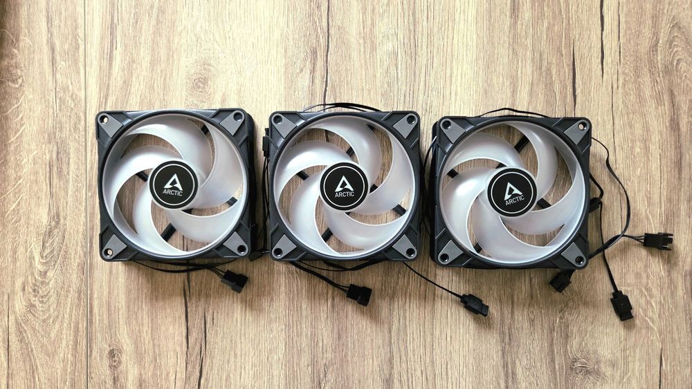 3 x Arctic Fan 120mm P12 PWM PST A-RGB (Black) Вентилатори