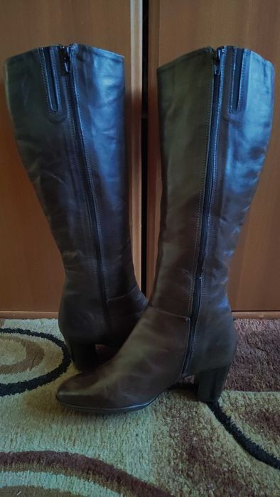 Vand cizme de dama, din piele naturala