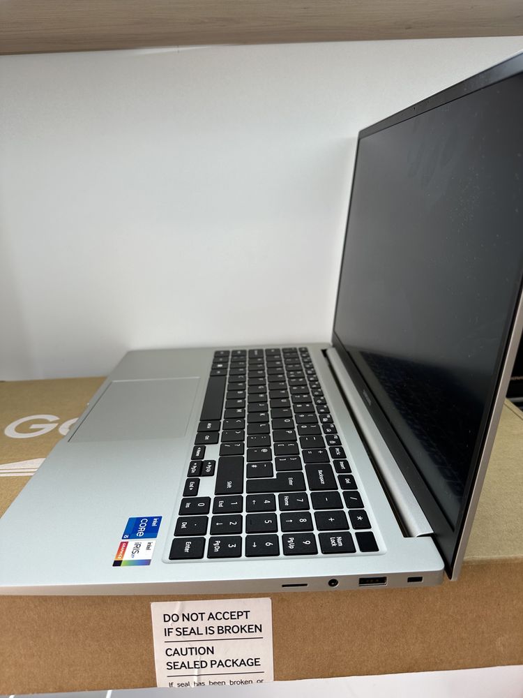 лаптоп Samsung Galaxy Book i5 11 Gen