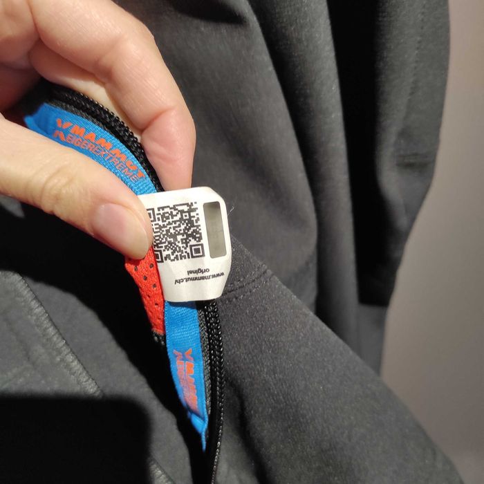 Яке мъжко оригинално на марка Мамут (Mammut)