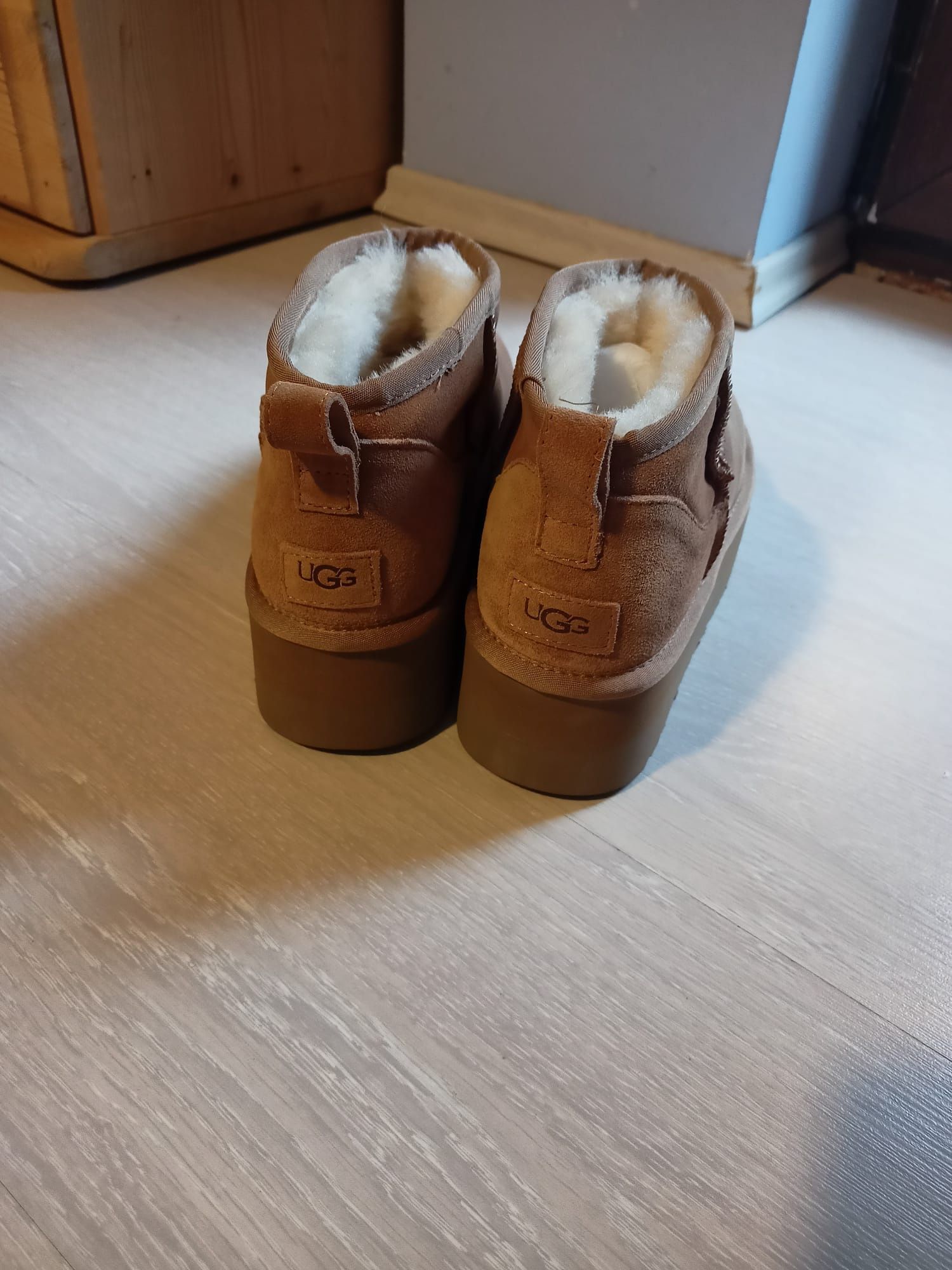 Cizme UGG cu platforma