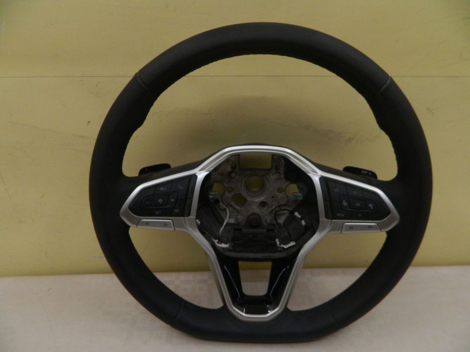 Volan piele VW Passat / Tiguan / Golf 8, 2015, 2016, 2017, 2018, 2019, 2020, 2021, 2022, 2023, 2024, cod origine 3G0419089. Cu comenzi si padele.