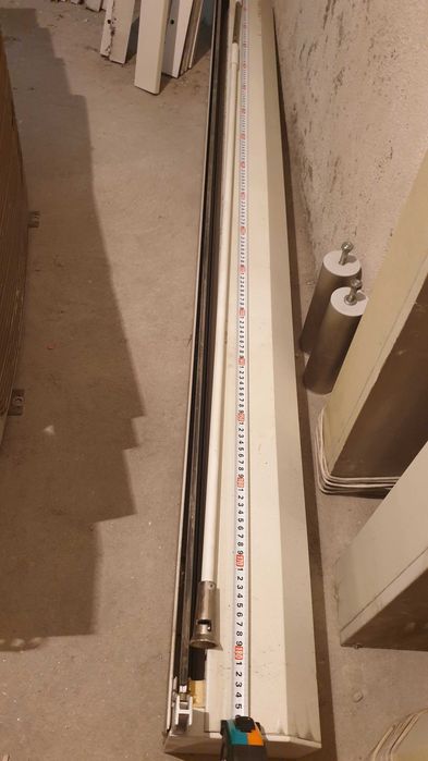 Външни алуминиеви ролетни щори - бели + водачите