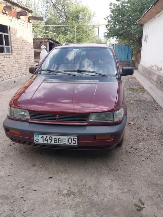 Машина mitsubishi спецвагон