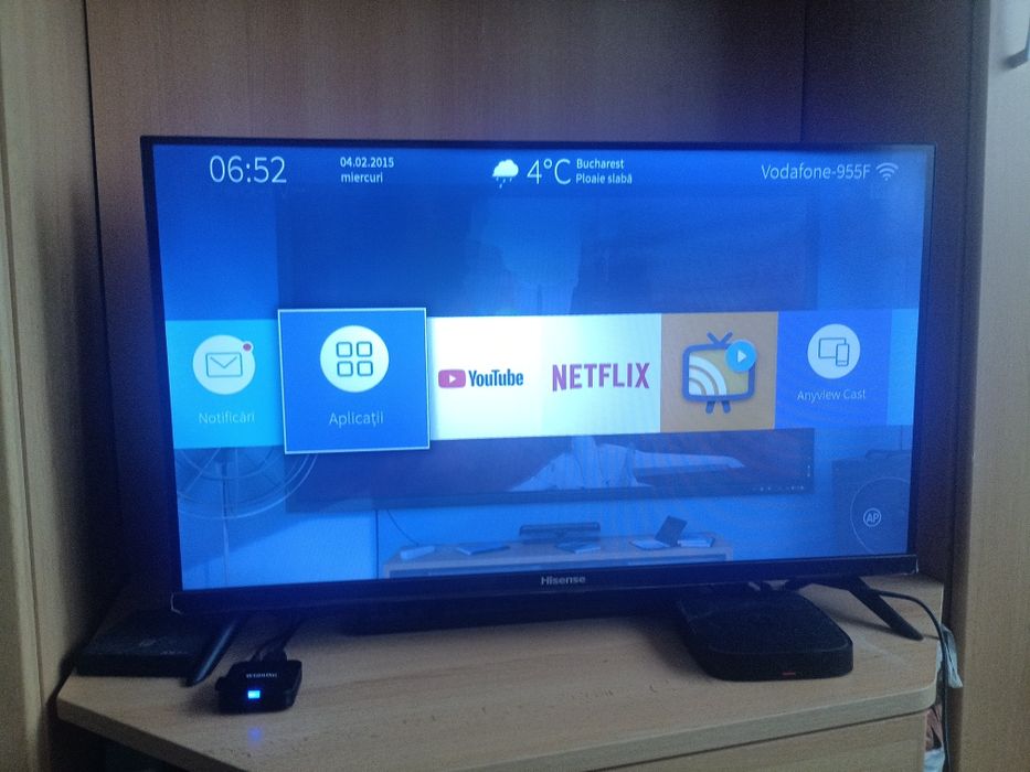 Televizor Hisense Smart  82 cm