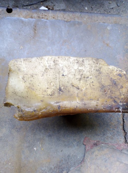 Продам смолу для паяния весом 1,6кг в идеальном состоянии недорого, пр