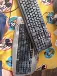 2 tastaturi de vânzare
