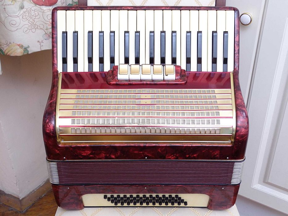 Акордеон "Weltmeister" – винтидж украса, декор - дом или заведение
