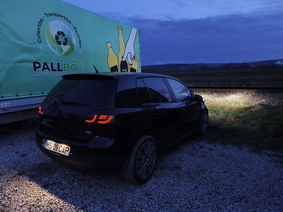 Vând VW Golf 5, an 2008, motor 1.9 TDI