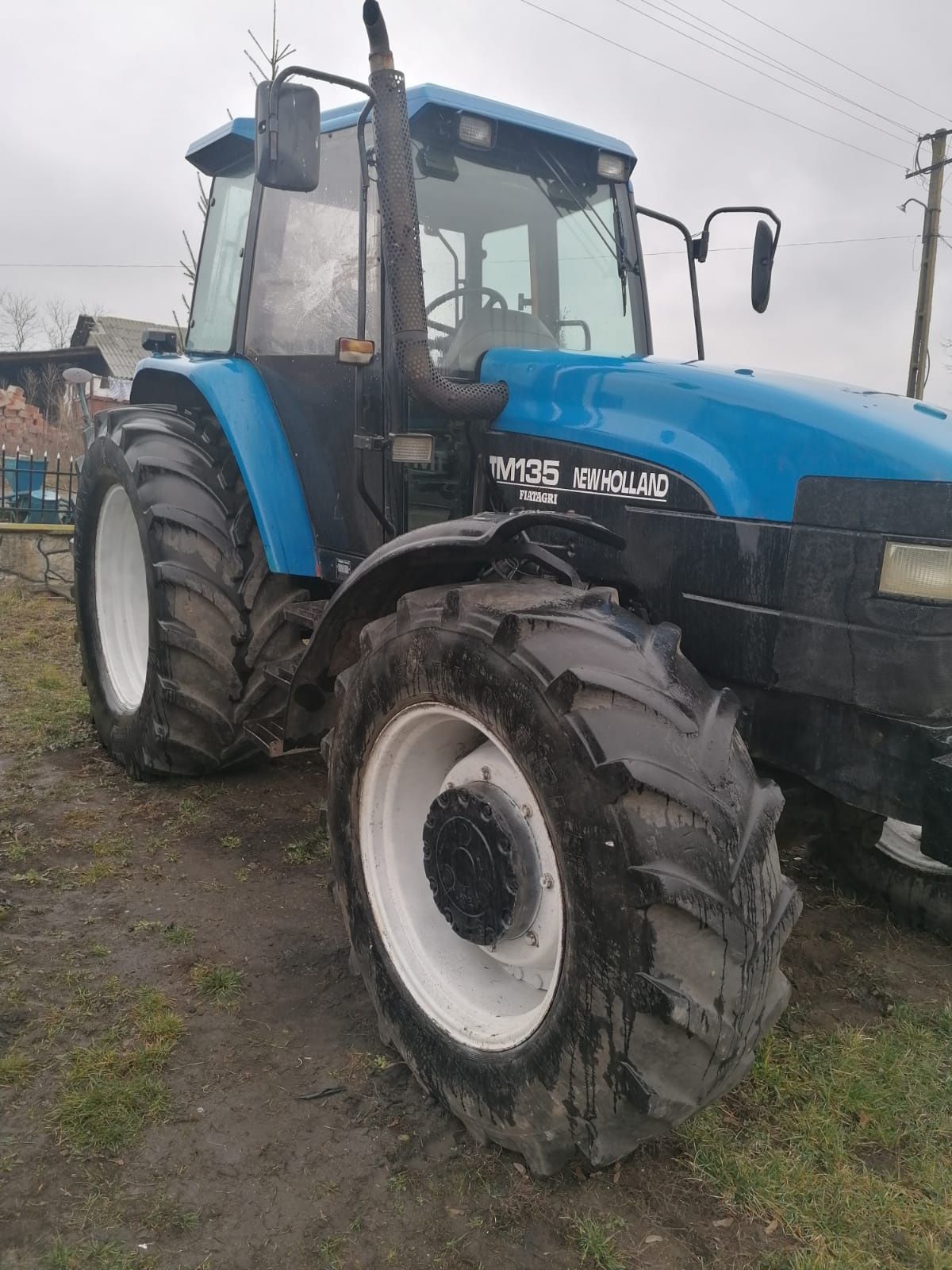 Dezmembrez Tractor New Holland TM-135