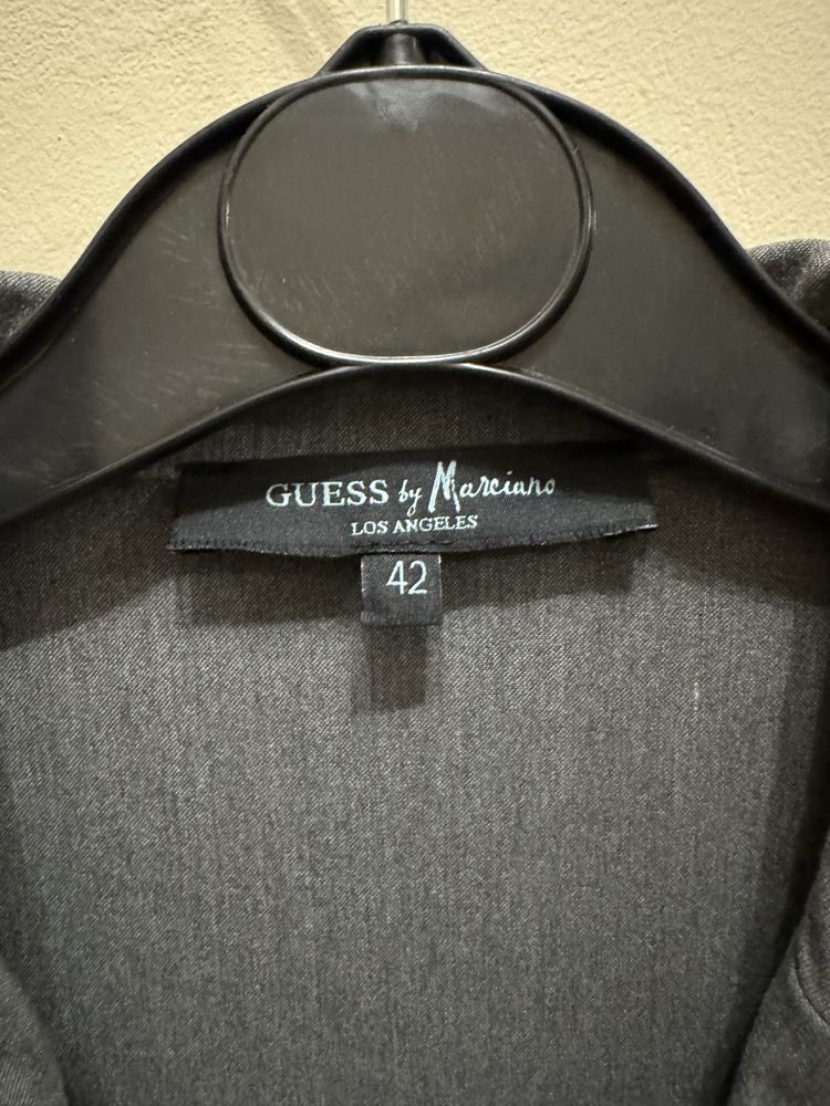 Отлична бизнес рокля GUESS