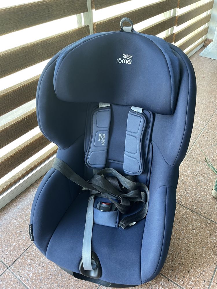 Scaun auto pentru copii Britax Romer - Trifix 2 i-Size 15 luni - 4 ani