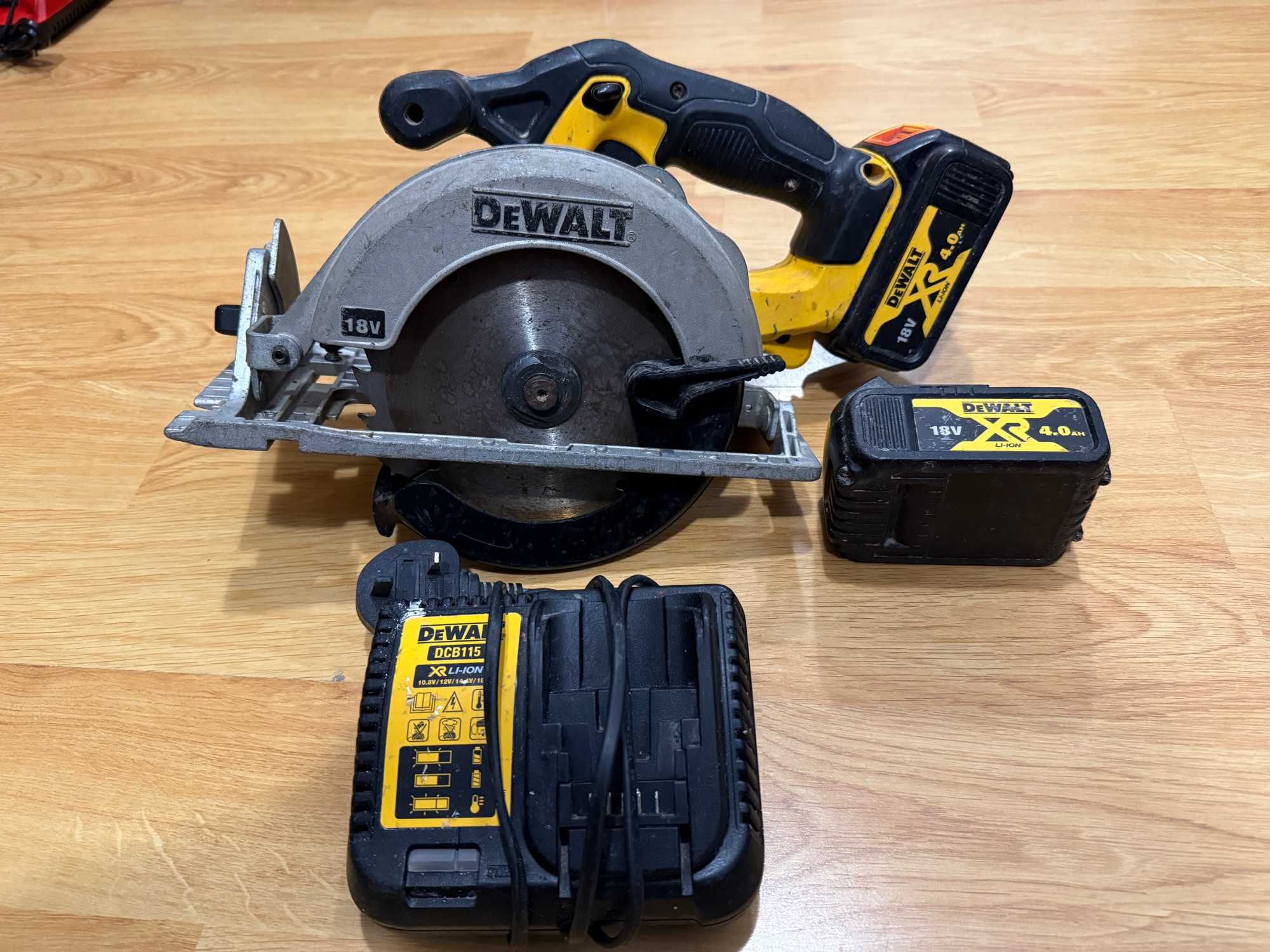 Dewalt DCS391 Ръчен Циркуляр