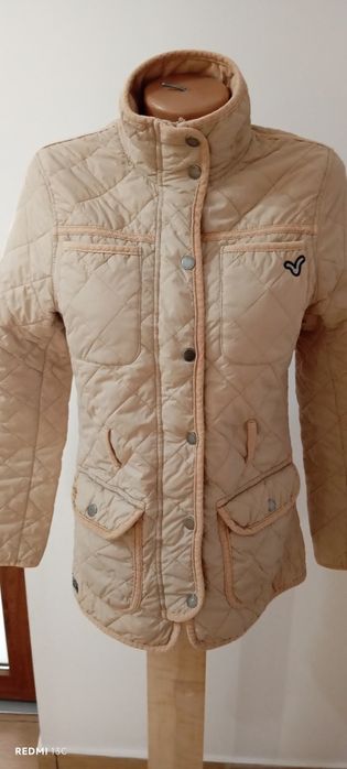 Geaca damă cambrată mărimea M  ,bej