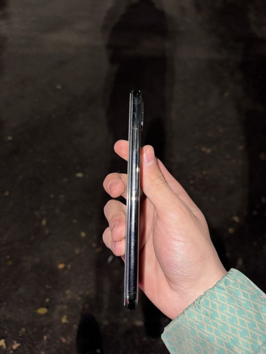 iPhone xs max sroshno sotladi oladigola tel qlila yomkst 100 alishkan