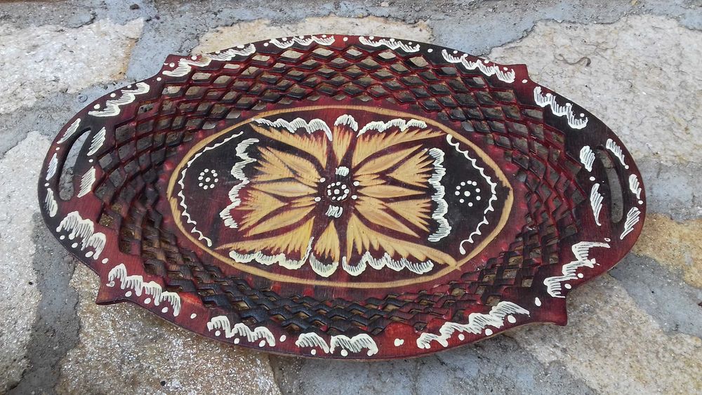 Буре с дърворезба за декорация