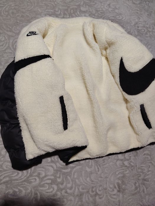 Geaca Nike cu două fete