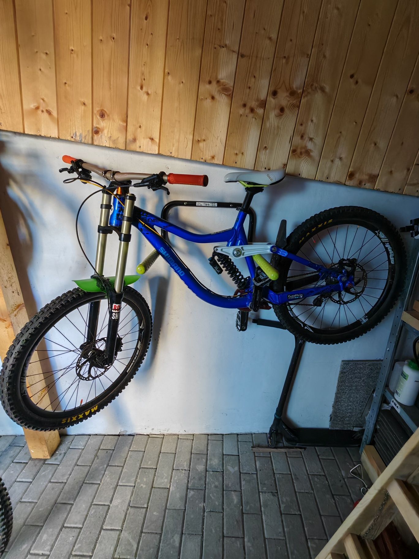 Bicicletă Kona DH, full suspension