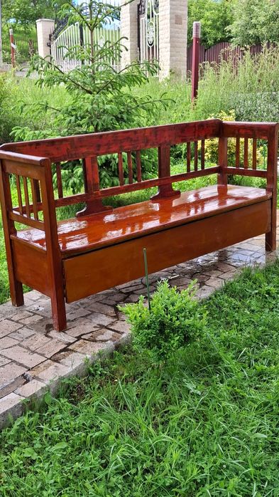 Vand banca veche din lemn