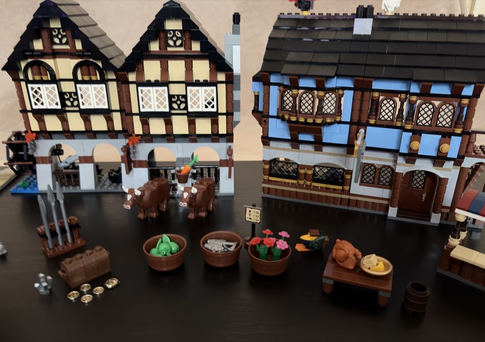 Lego 10193 Medieval Market Village