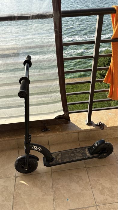 Trotineta off-road roti umflate