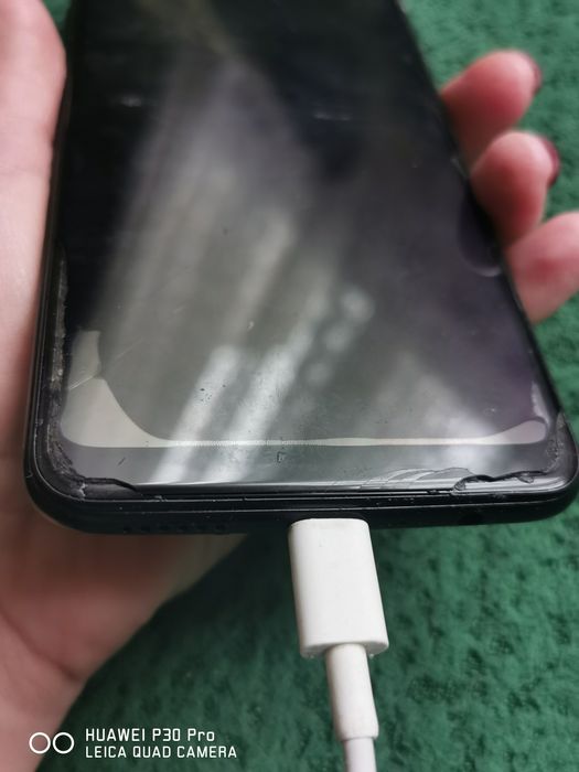 Продавам Samsung Galaxy a20s