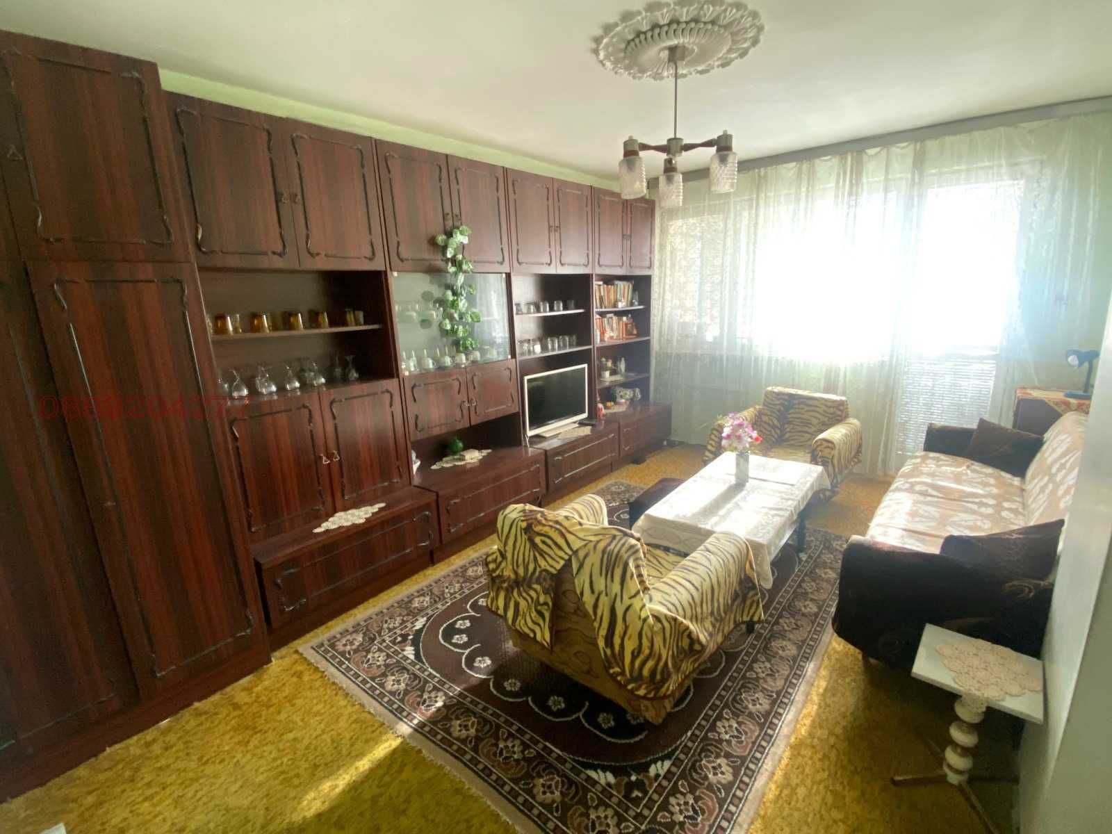Евтини мебели от апартамент, може и само една мебел или един модул