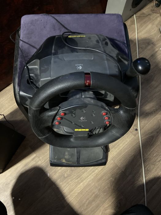игровой руль от logitech momo racing