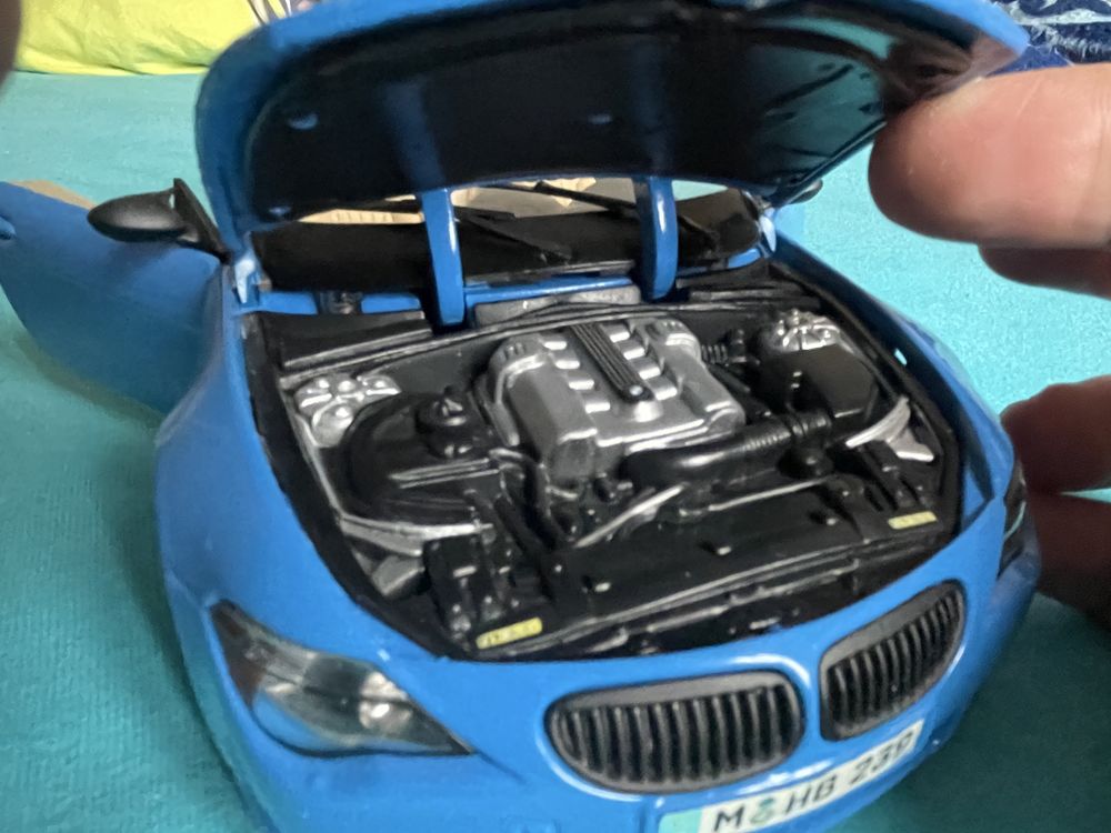 BMW 645Ci - Maisto 1:18