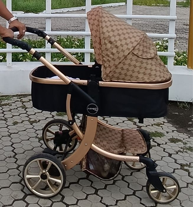 Продам коляску,ручка перекидная