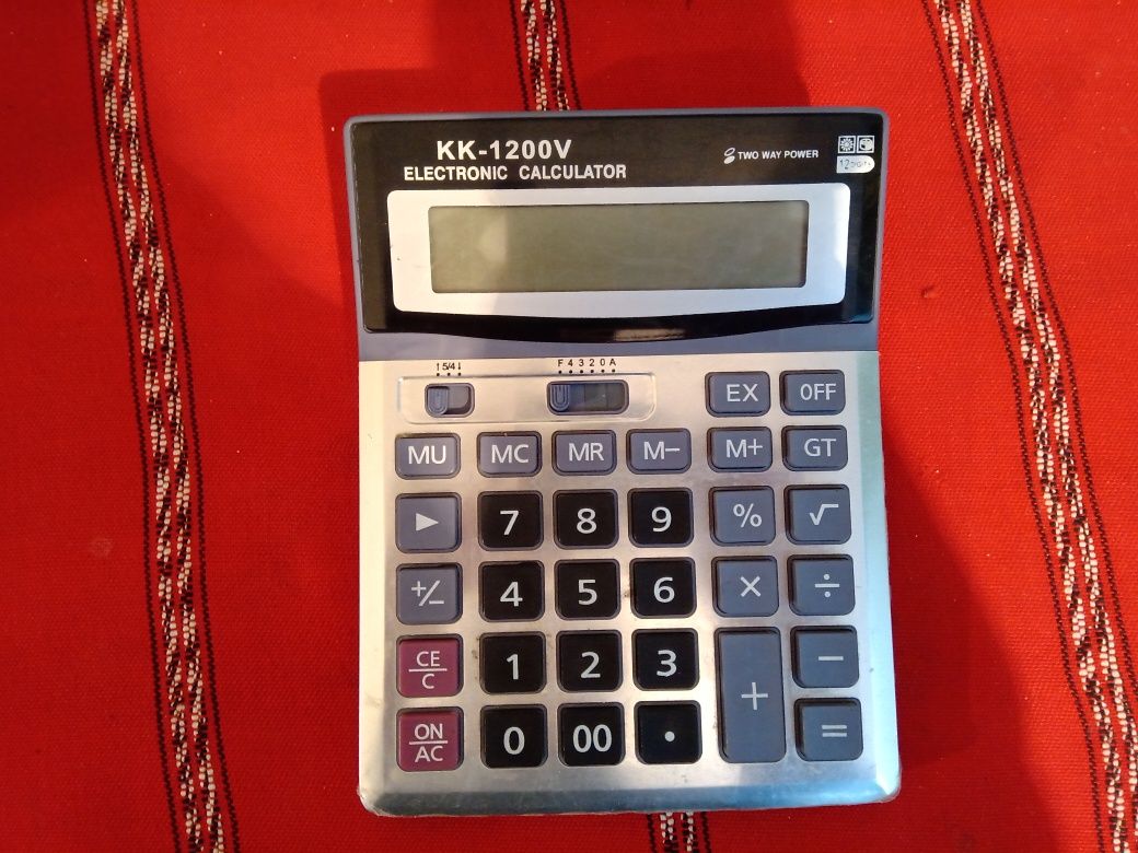 Calculator mare 12 digits (nou , in tipla)