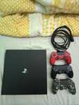PS4 Pro cu 3 manete+5 jocuri