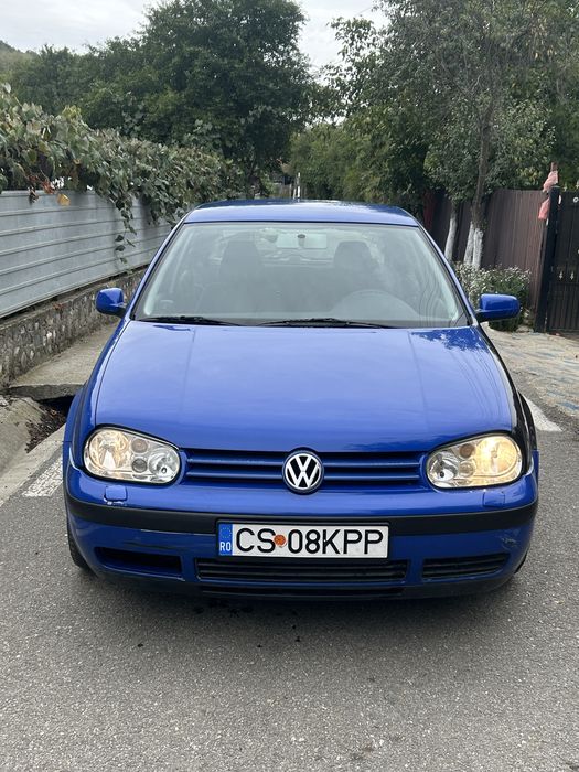 Vand Golf 4 1.6 Benzina